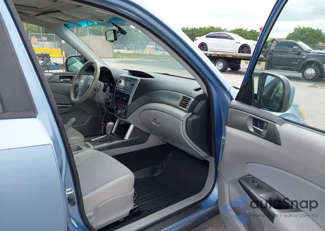 2011 Subaru Forester 2.5X Premium z USA, uszkodzony, nr VIN JF2SHADC3BH729918